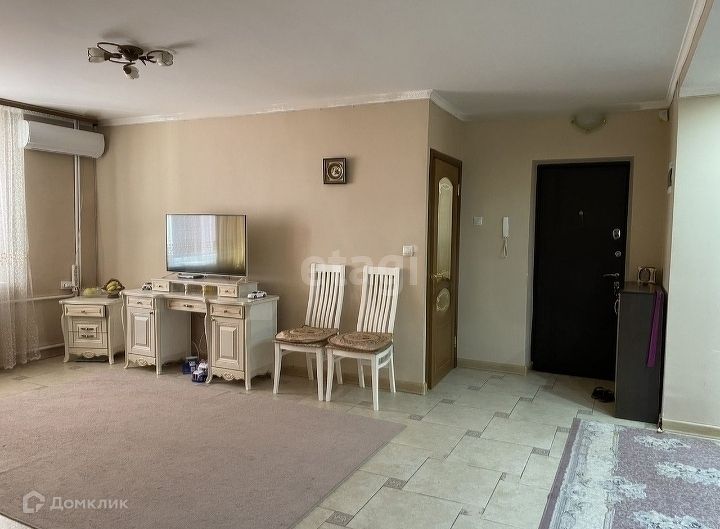 Продаётся 3-комнатная квартира, 63.7 м²