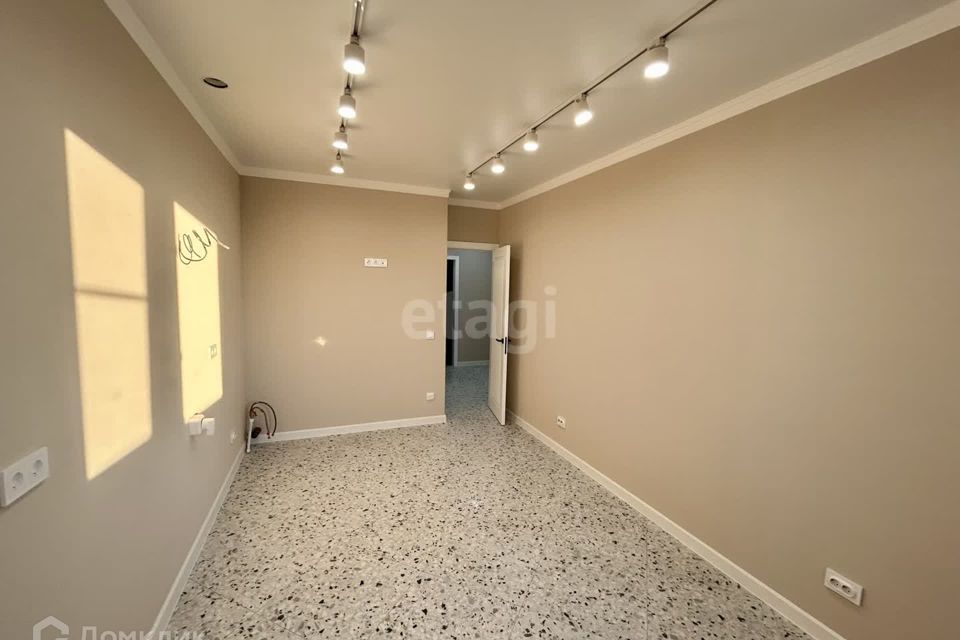 Продаётся 1-комнатная квартира, 42.4 м²
