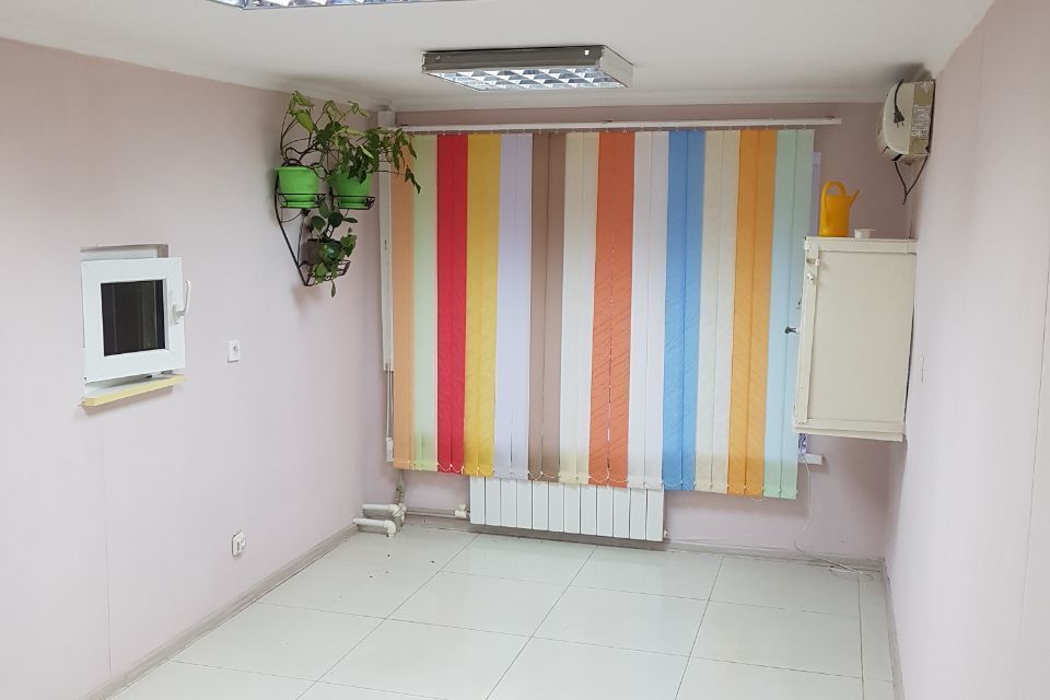 Продаётся 3-комнатная квартира, 55.5 м²