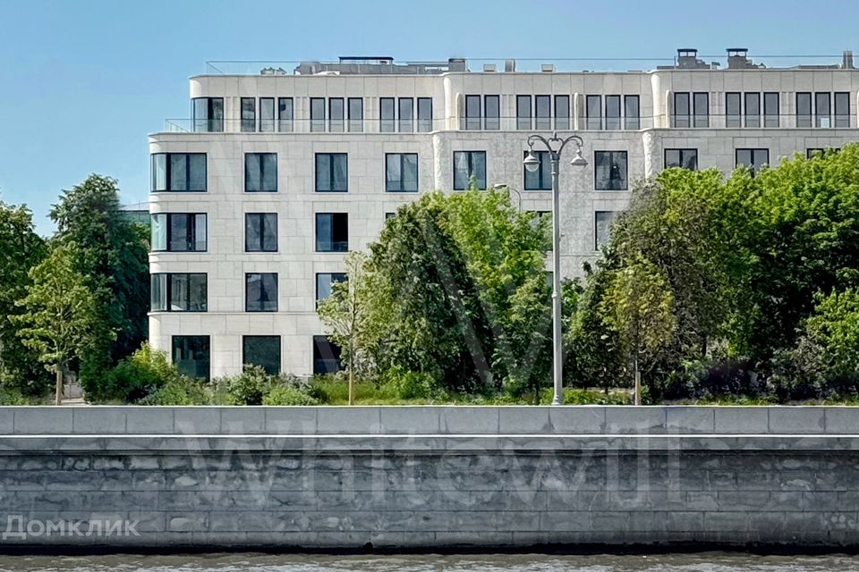 Продаётся 3-комнатная квартира, 147 м²