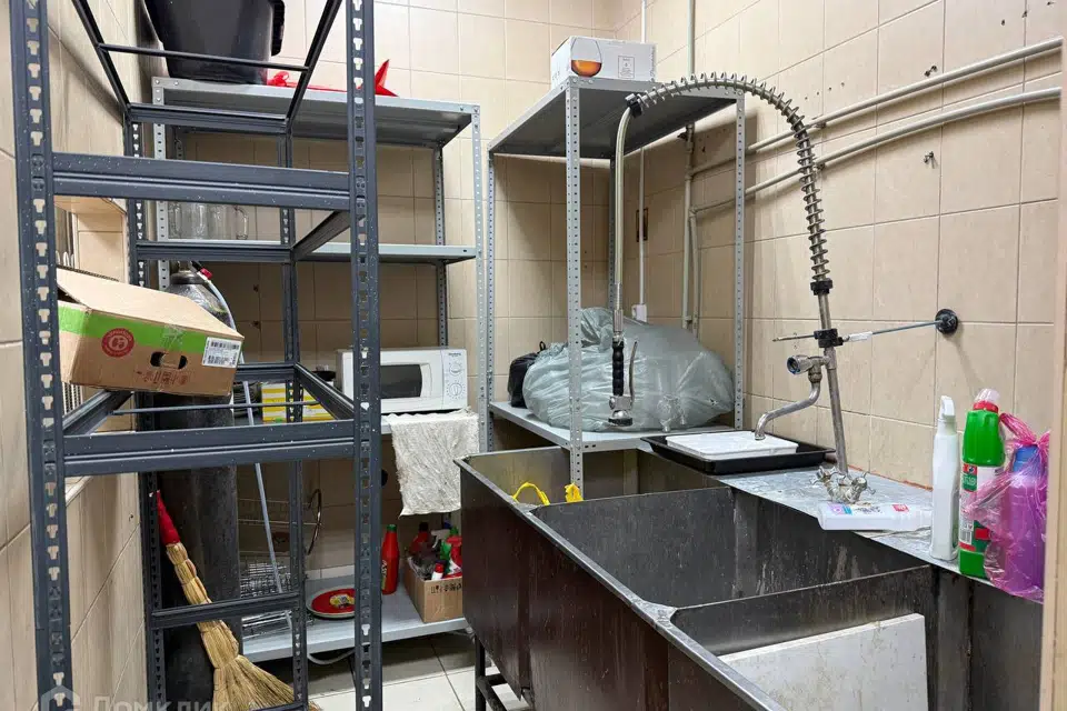 Сдаётся помещение своб. назначения, 270 м²