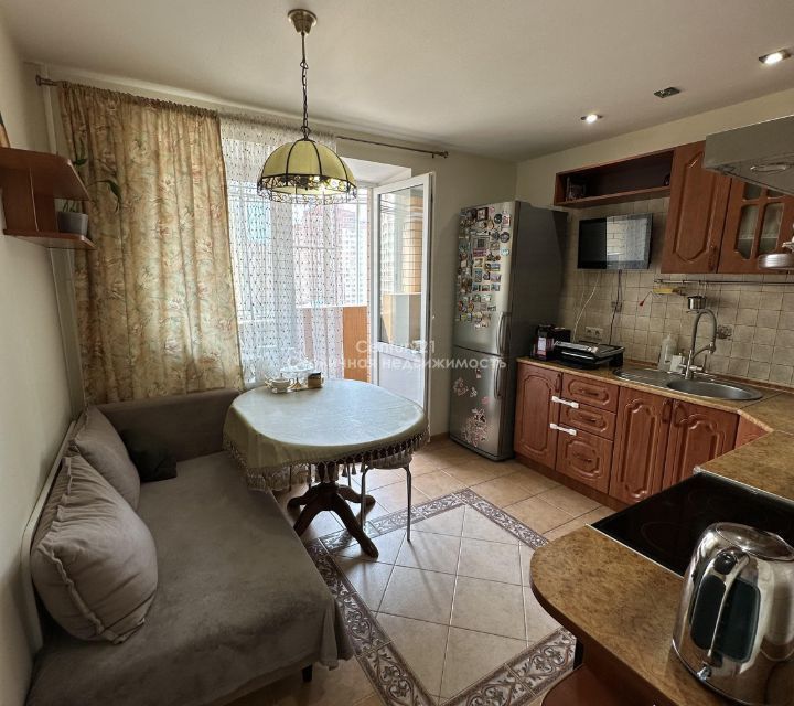 Продаётся 1-комнатная квартира, 41.9 м²