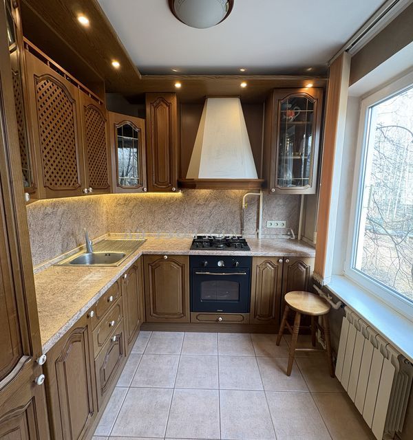 Продаётся 3-комнатная квартира, 58.4 м²