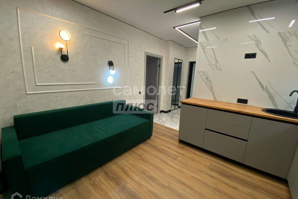 Продаётся 1-комнатная квартира, 42 м²