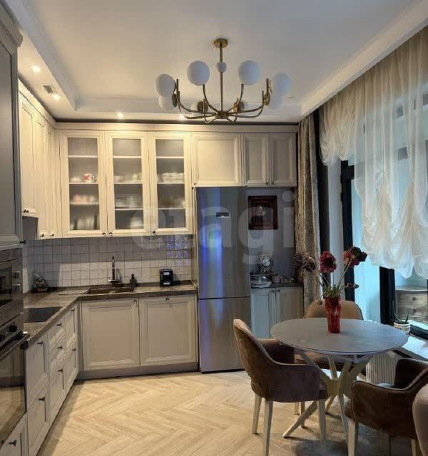 Продаётся 2-комнатная квартира, 57.3 м²