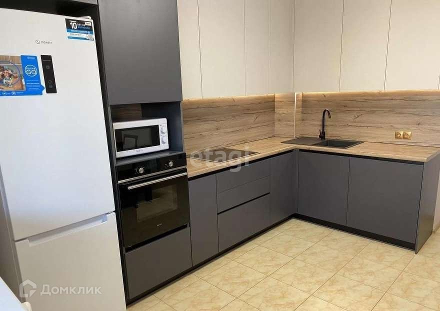 Сдаётся 1-комнатная квартира, 49 м²