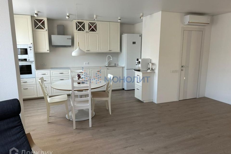 Продаётся 4-комнатная квартира, 89.9 м²