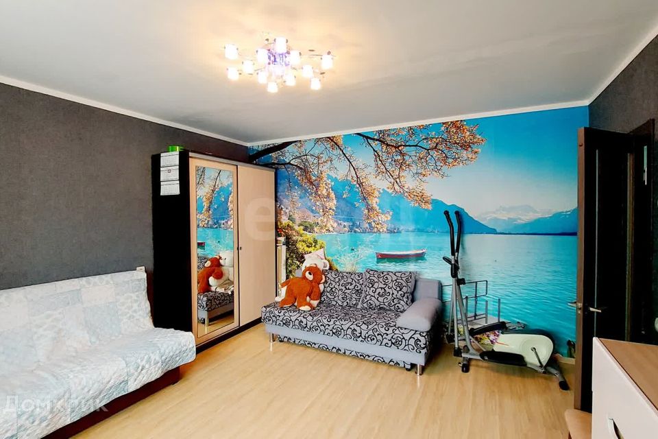 Продаётся 1-комнатная квартира, 42.2 м²