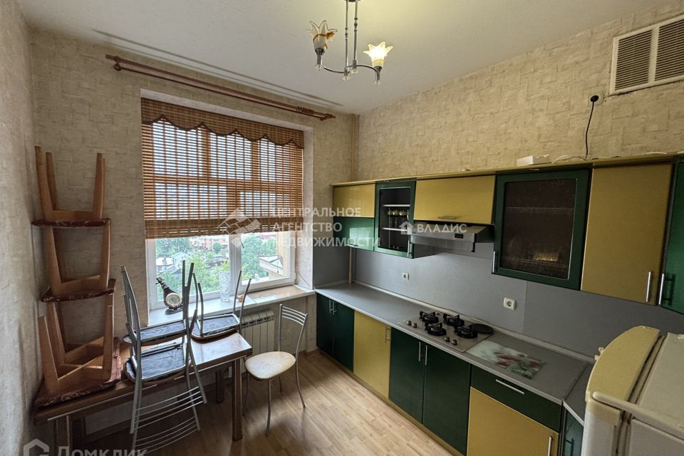 Сдаётся 2-комнатная квартира, 60 м²