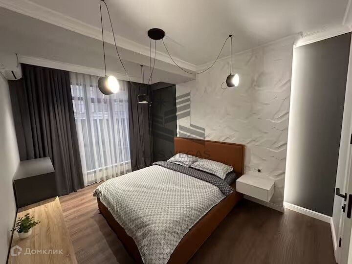 Сдаётся 2-комнатная квартира, 90 м²