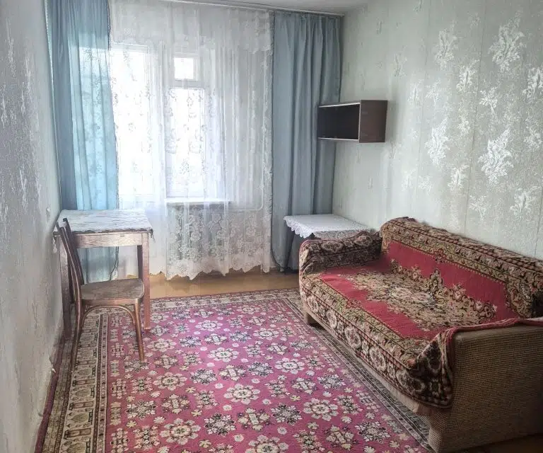 Продаётся 4-комнатная квартира, 72 м²