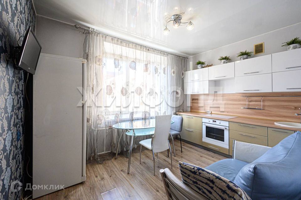 Продаётся 1-комнатная квартира, 46.2 м²