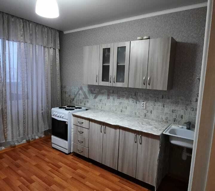 Продаётся 1-комнатная квартира, 42.8 м²