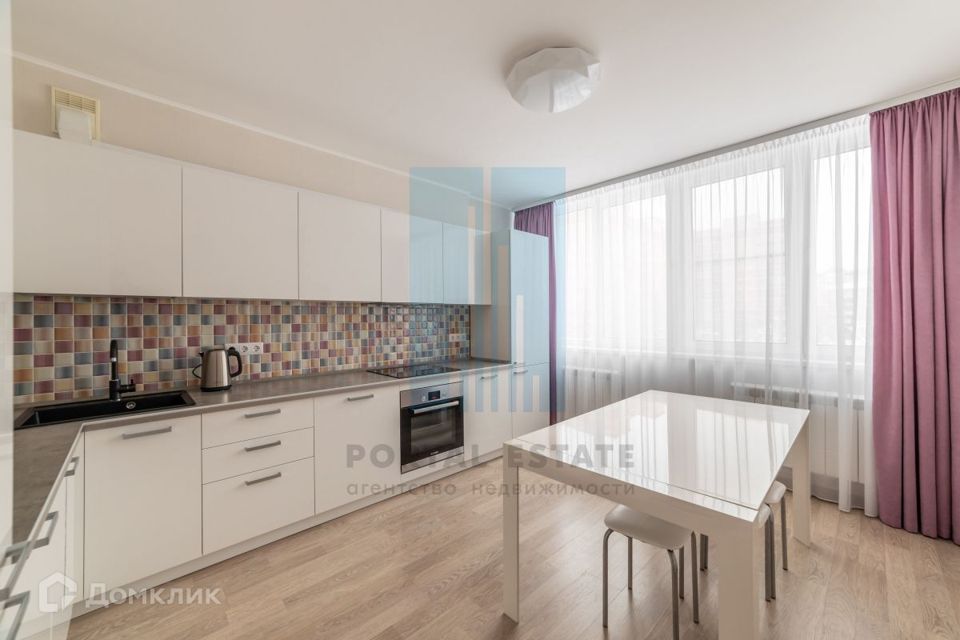 Продаётся 1-комнатная квартира, 42.2 м²