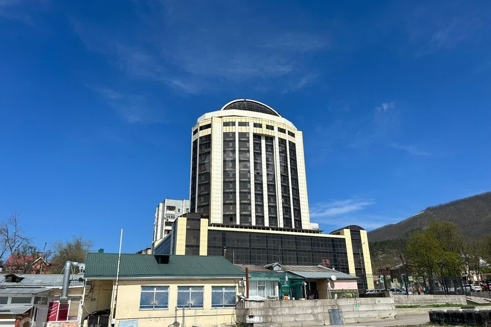 Продаётся 1-комнатная квартира, 73.2 м²