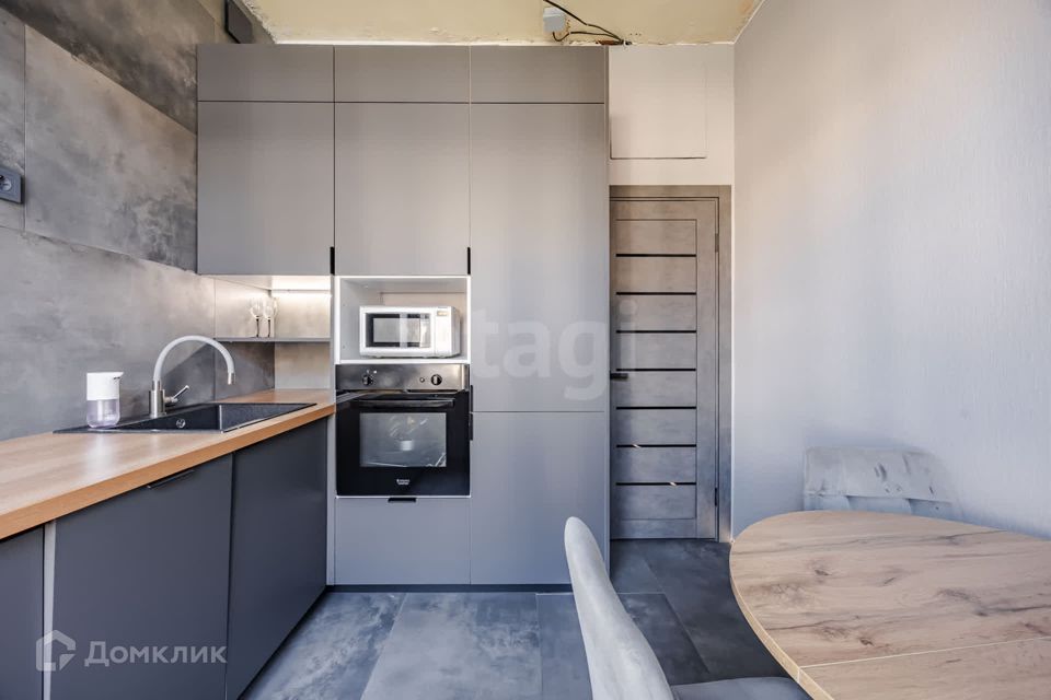 Продаётся 2-комнатная квартира, 57.6 м²