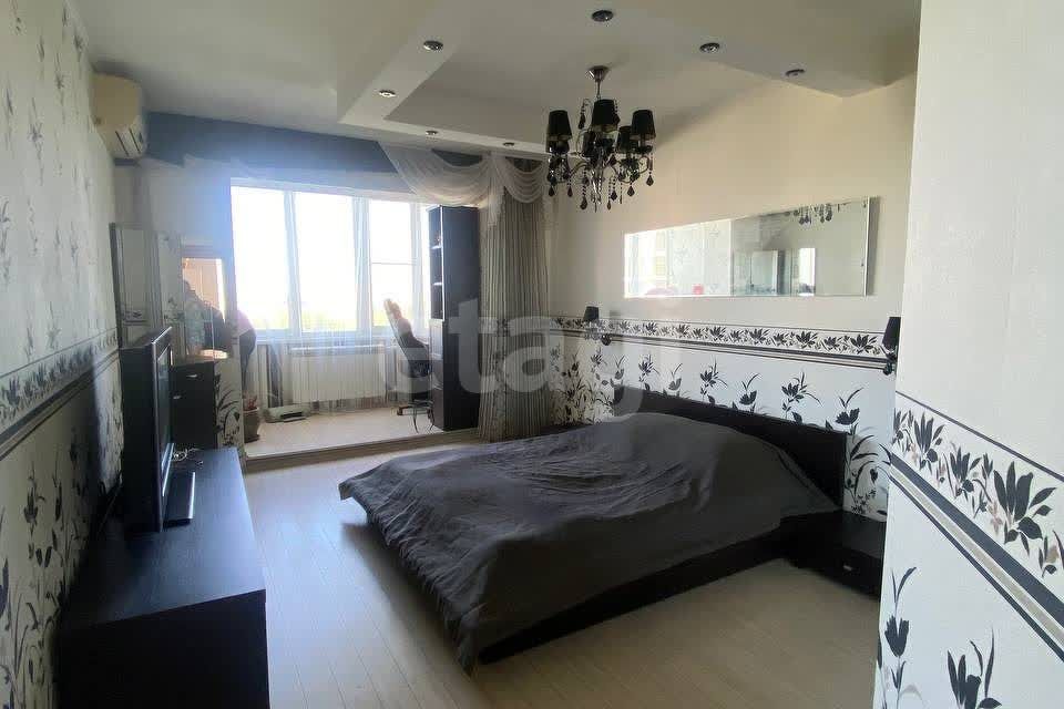 Продаётся 3-комнатная квартира, 90 м²