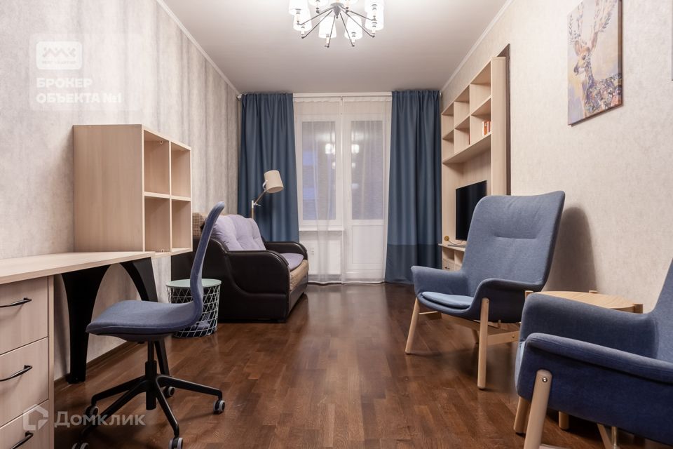 Сдаётся 2-комнатная квартира, 65 м²