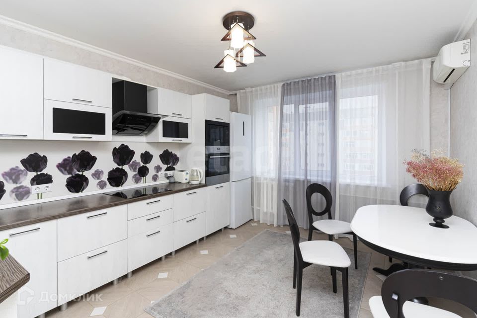Продаётся 2-комнатная квартира, 66.6 м²