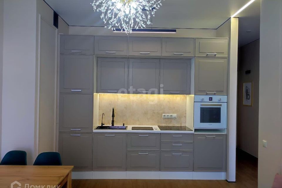 Продаётся 1-комнатная квартира, 42.7 м²
