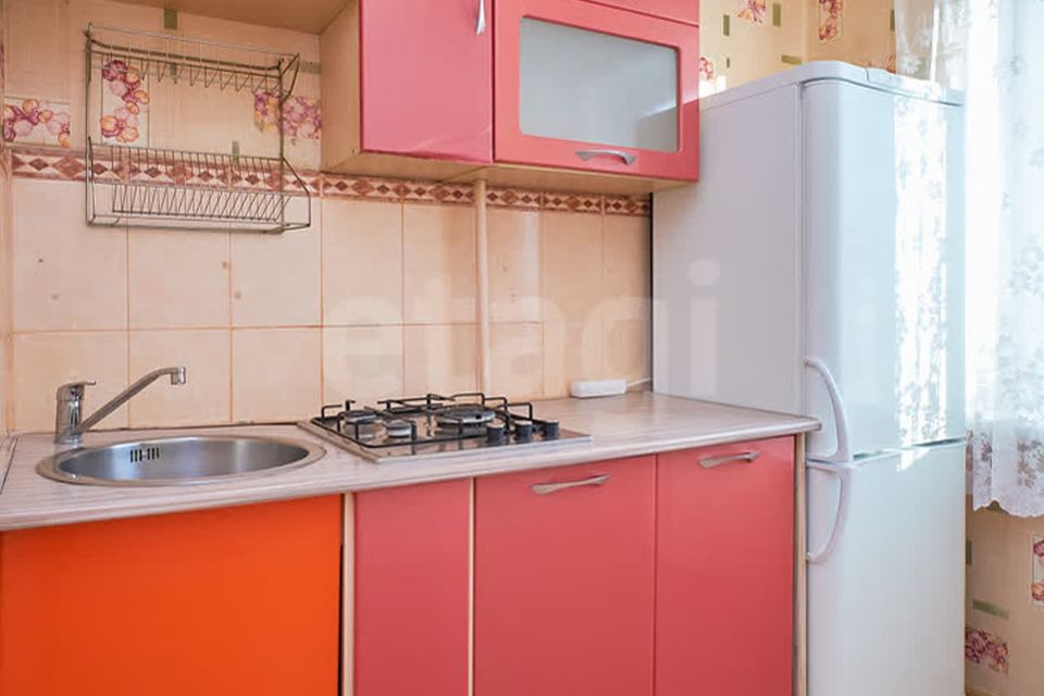 Продаётся 3-комнатная квартира, 56.4 м²