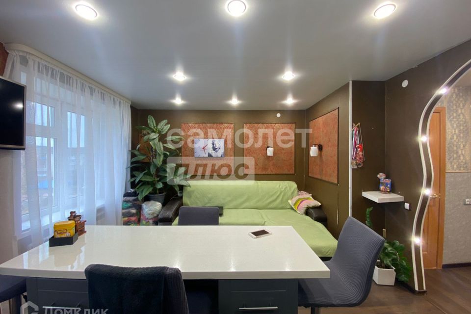 Продаётся 3-комнатная квартира, 57.6 м²