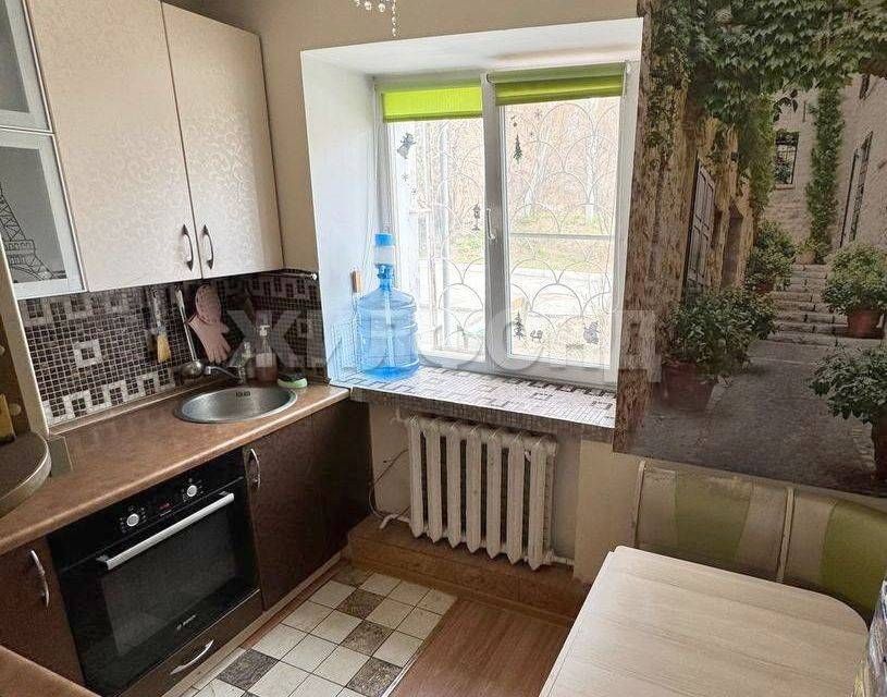 Продаётся 3-комнатная квартира, 58.1 м²