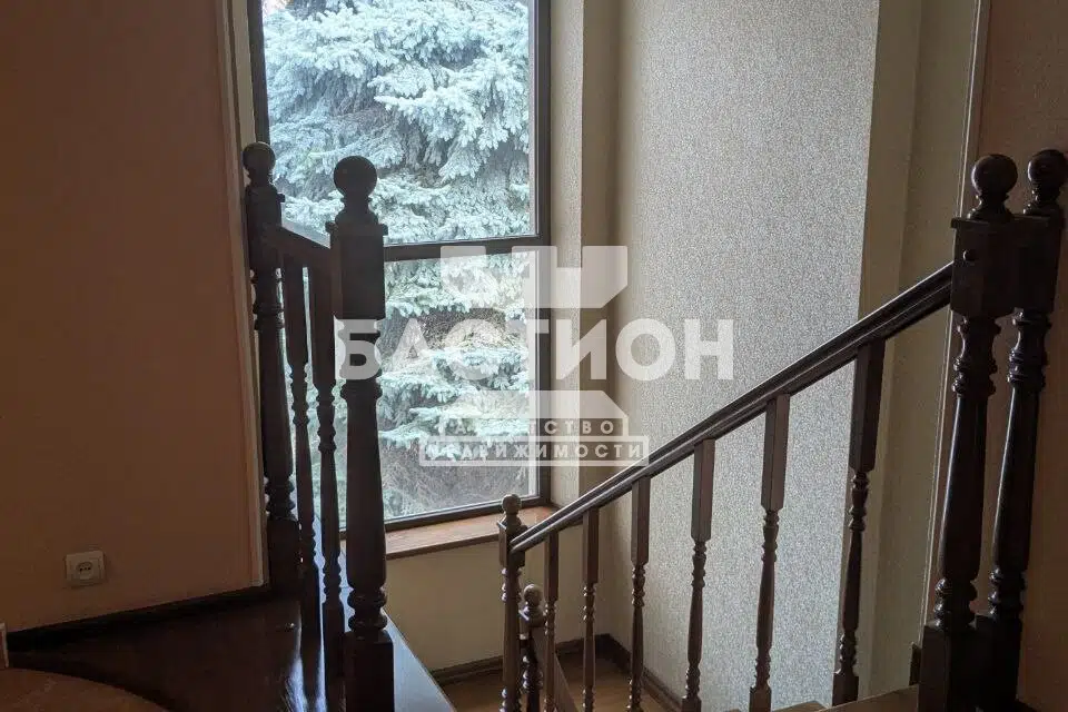 Продаётся 2-этажный дом, 270 м²