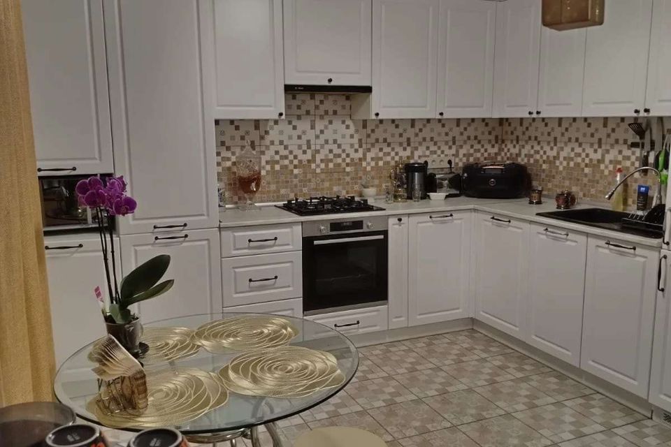 Продаётся 1-комнатная квартира, 43.2 м²