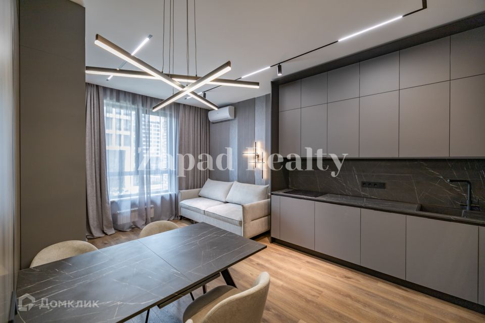 Продаётся 1-комнатная квартира, 43.3 м²