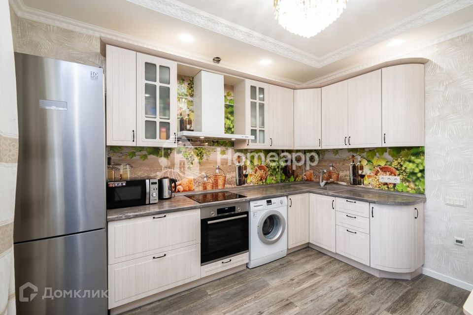 Продаётся 2-комнатная квартира, 65.9 м²