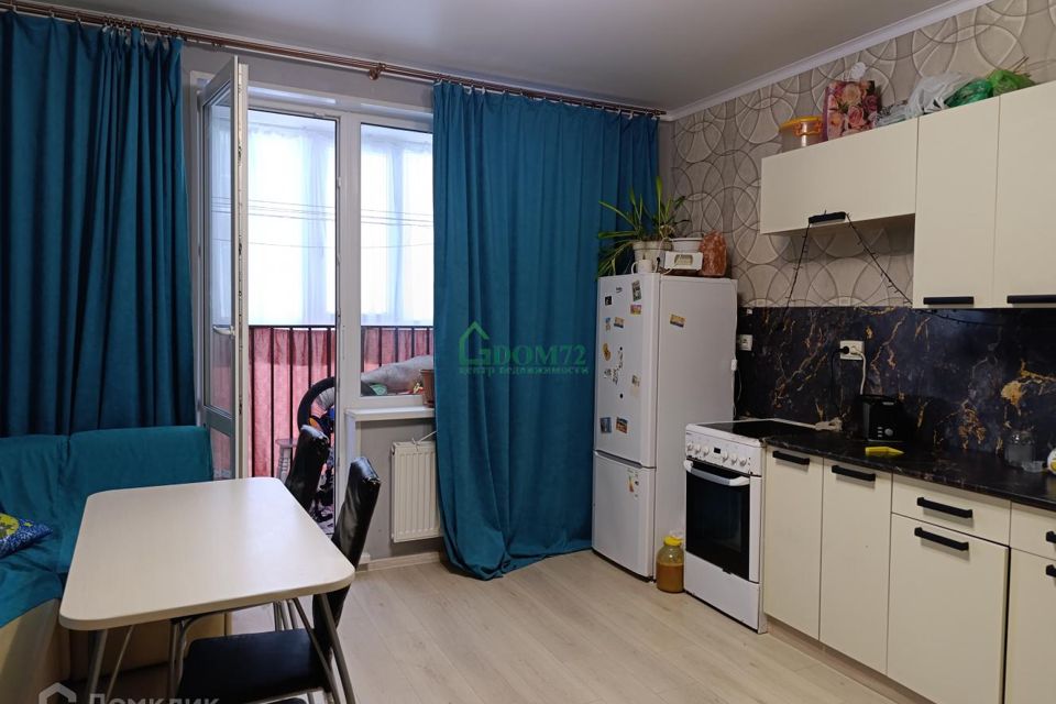 Продаётся 2-комнатная квартира, 63.5 м²
