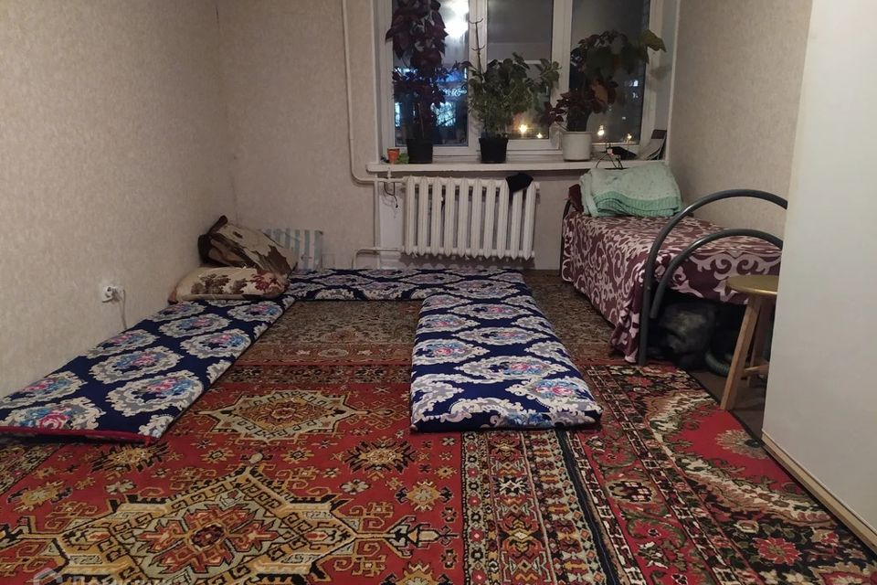Продаётся комната в 4-комн. квартире, 18 м²
