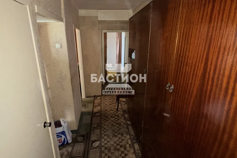 Продаётся 3-комнатная квартира, 56.4 м²