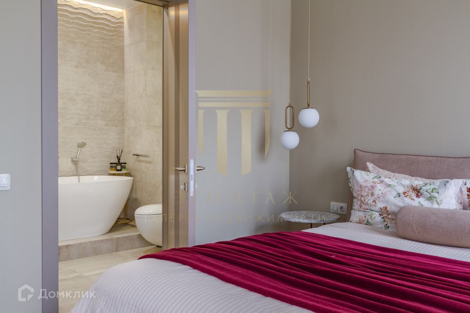 Продаётся 2-комнатная квартира, 100 м²