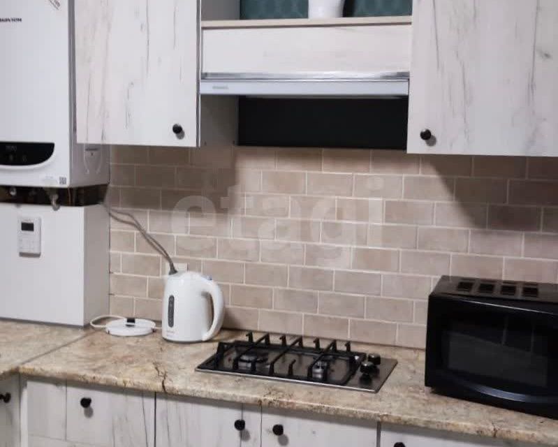 Сдаётся 1-комнатная квартира, 42 м²