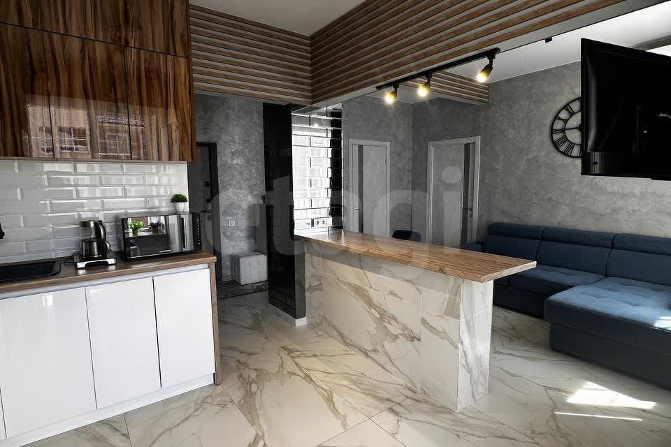 Продаётся 1-комнатная квартира, 49.8 м²