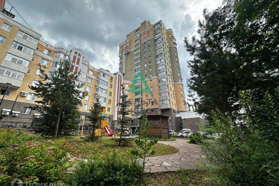 Продаётся 2-комнатная квартира, 67.6 м²