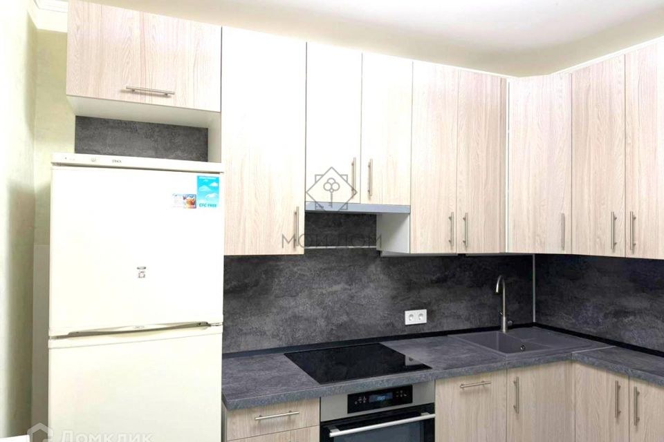 Сдаётся 2-комнатная квартира, 56 м²