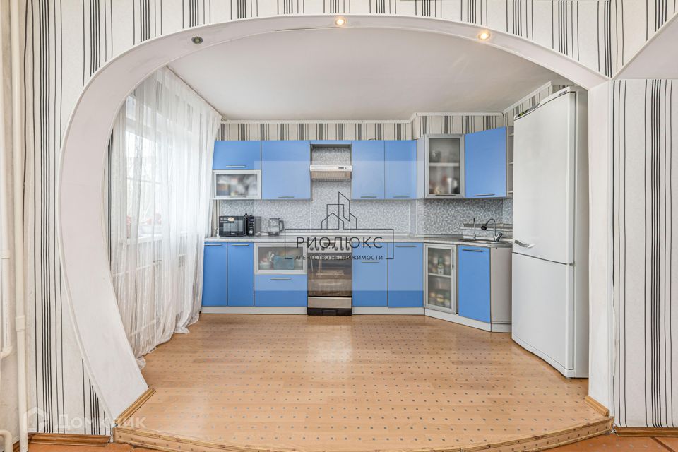 Продаётся 2-комнатная квартира, 56 м²