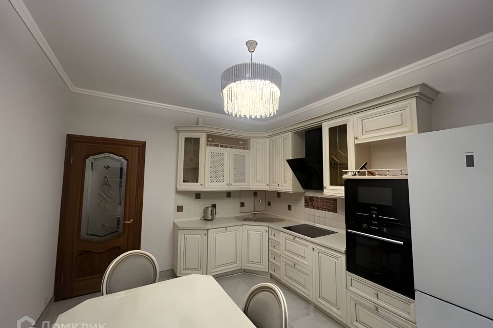 Продаётся 3-комнатная квартира, 102.5 м²