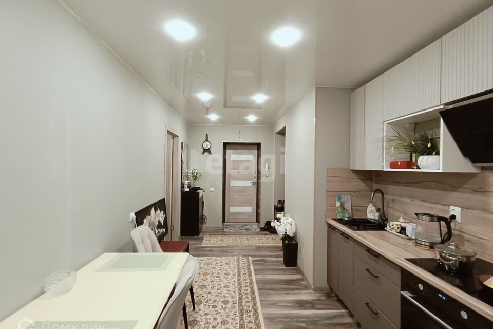 Продаётся 2-комнатная квартира, 60.3 м²