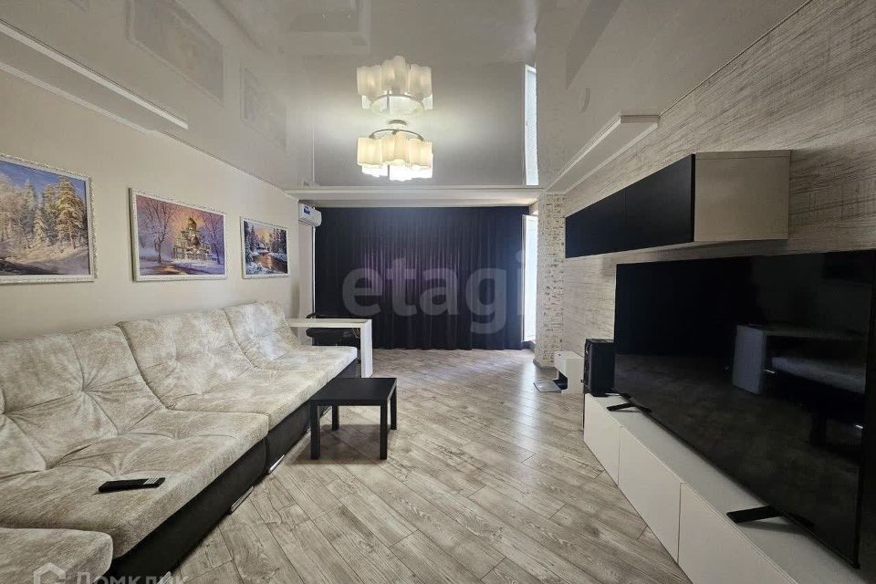 Продаётся 3-комнатная квартира, 97.5 м²