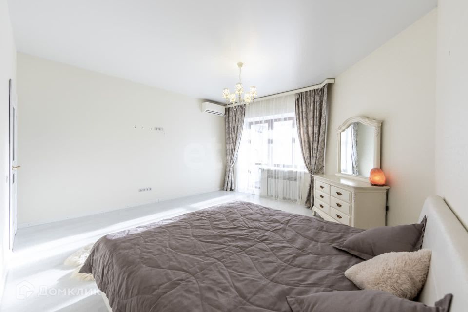 Продаётся 3-комнатная квартира, 115.5 м²