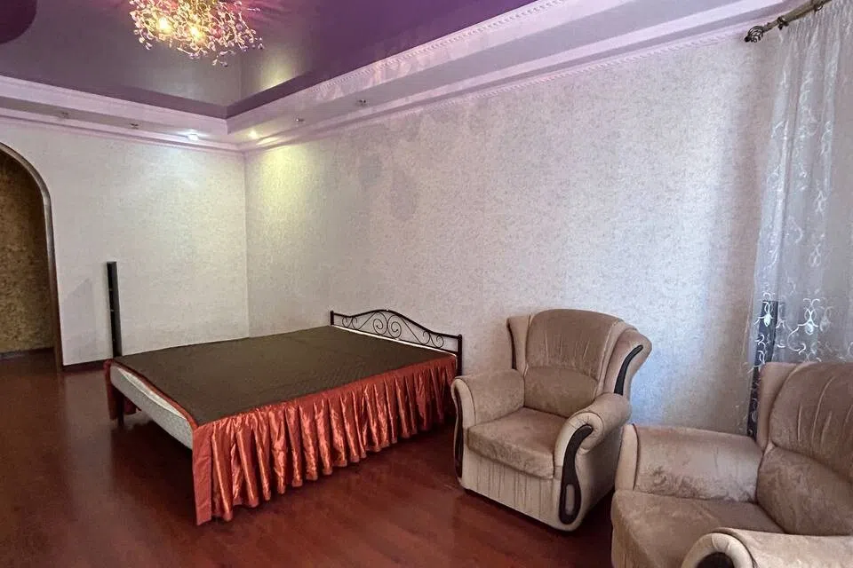 Сдаётся 2-комнатная квартира, 75 м²
