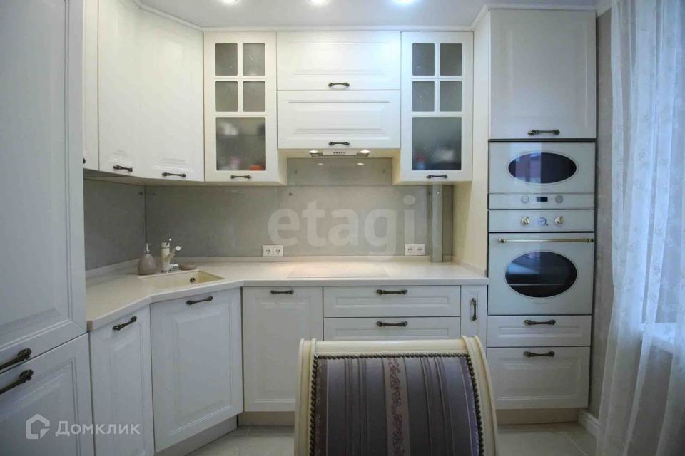 Продаётся 3-комнатная квартира, 65.4 м²