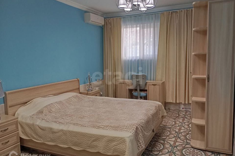 Продаётся 1-комнатная квартира, 41.7 м²
