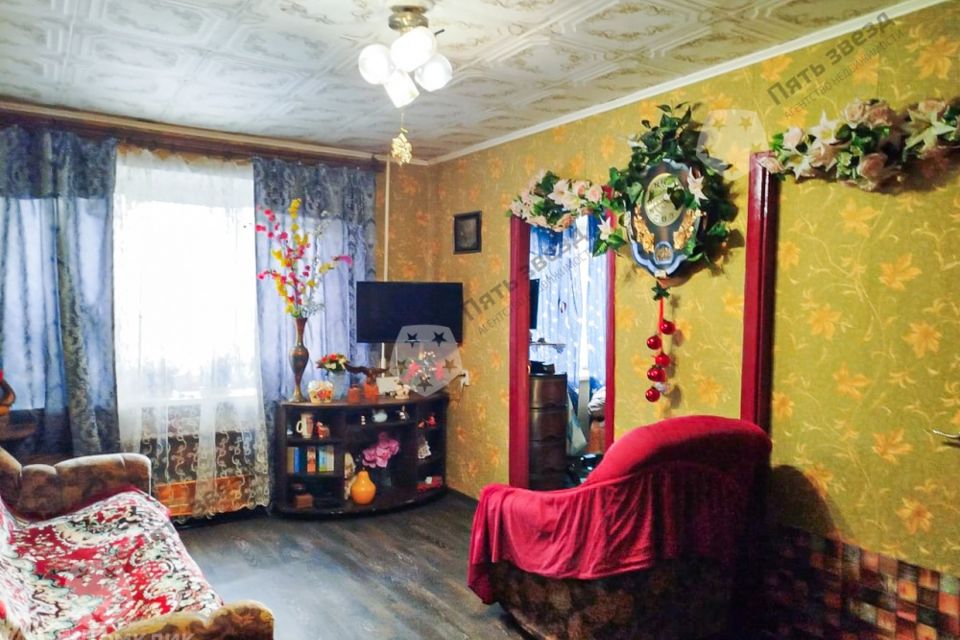 Продаётся 4-комнатная квартира, 61.8 м²