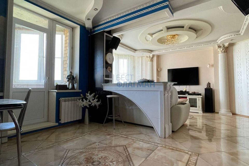 Продаётся 3-комнатная квартира, 105.1 м²