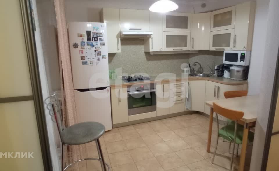 Продаётся 3-комнатная квартира, 61.1 м²